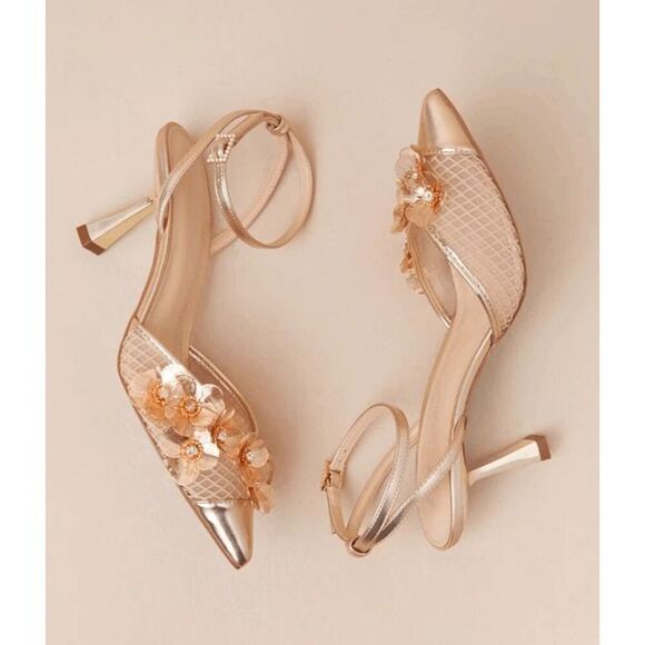 ✨ BETSEY JOHNSON Carli Gold Flower Ornament Pumps MSRP $139 SIZE 6,5 NEW IN BOX - Picture 17 of 17